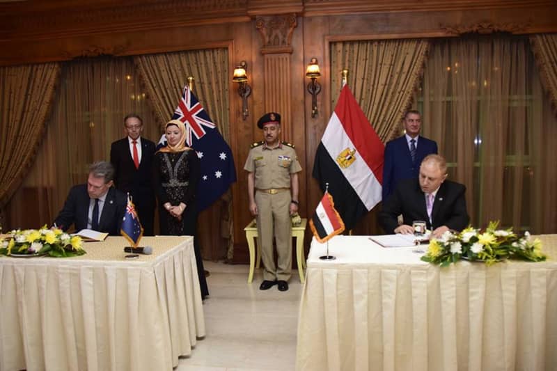 توقيع العقد بين مصر وأستراليا