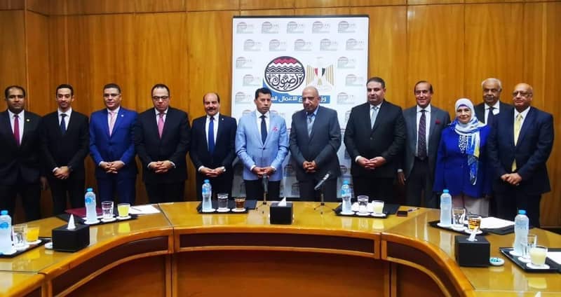 وزيرا قطاع الأعمال العام والشباب والرياضة يشهدان توقيع بروتوكول تعاون بين الوزارتين