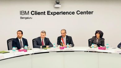 وزير الاتصالات