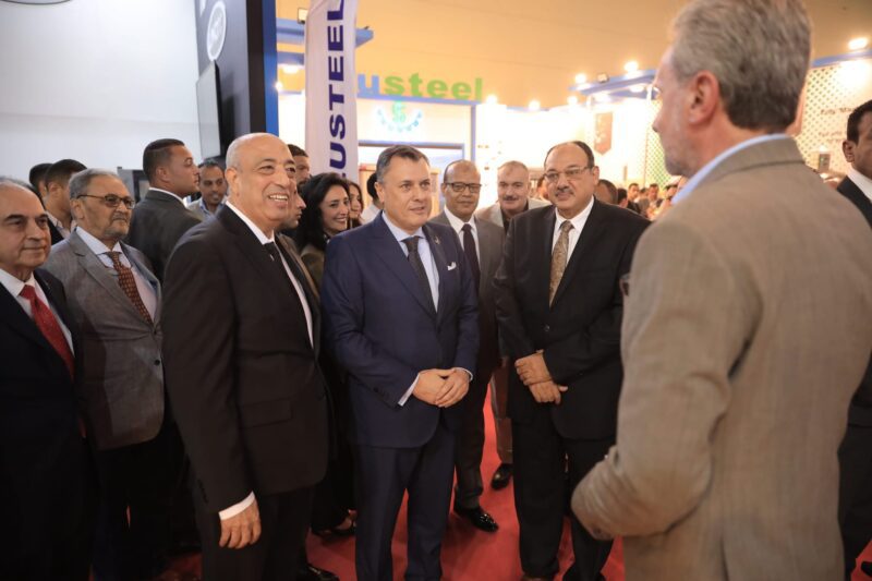 وزير السياحة