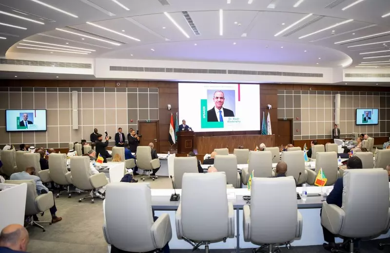  وزير الخارجية والهجرة 