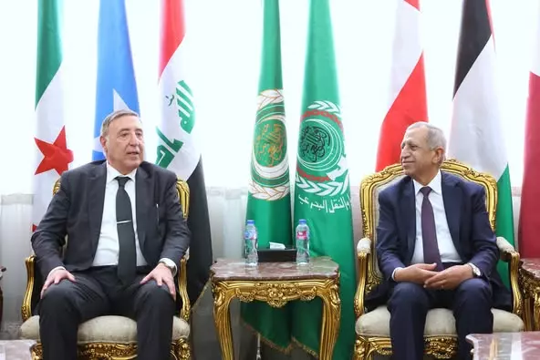 الاكاديمية العربية
