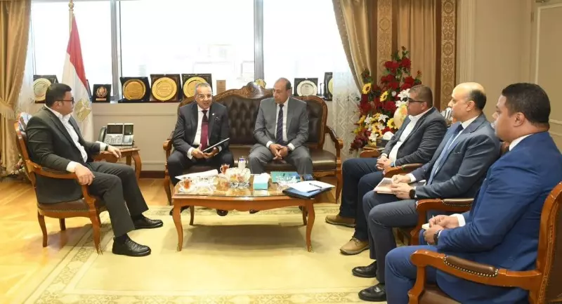  وزير الاسكان