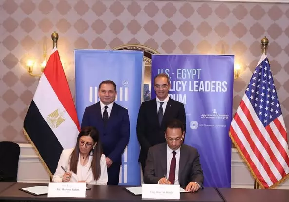  وزير الاتصالات