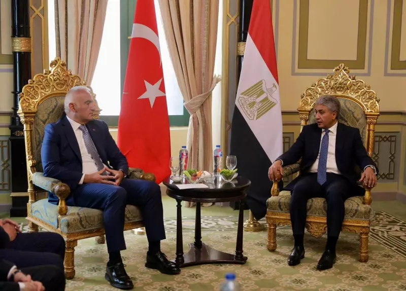 وزير السياحة