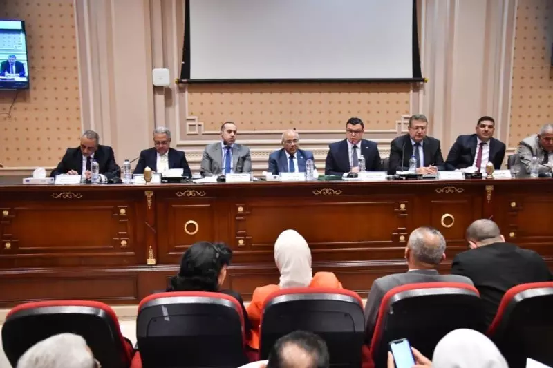  وزير الإسكان 