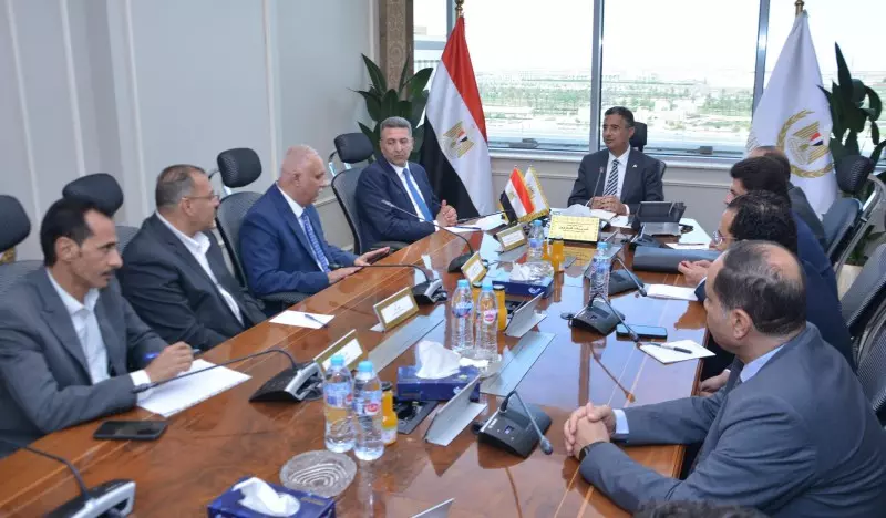  وزير التموين 