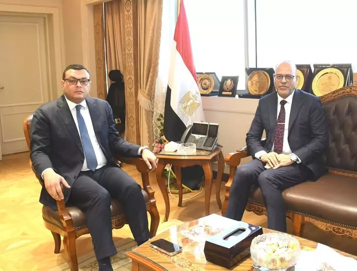 وزيرا الإسكان