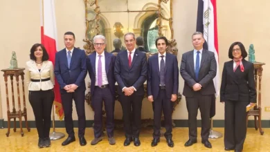 وزير الاتصالات