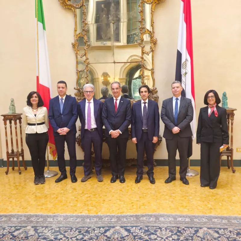 وزير الاتصالات