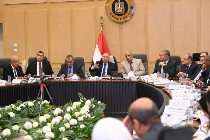 وزير الصناعة