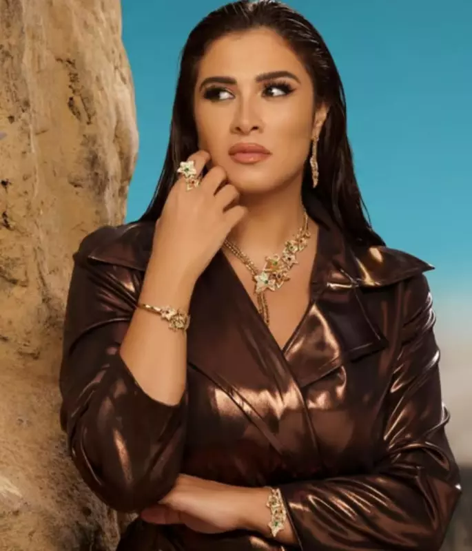 ياسمين عبد العزيز