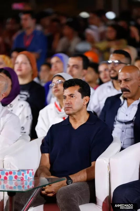 أولى ليالي بشبابها