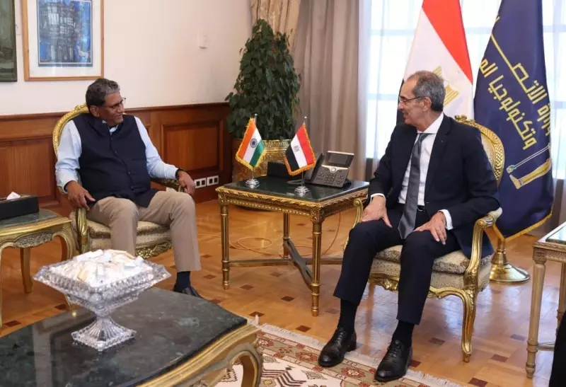 وزير الاتصالات