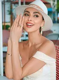 مريم حسين