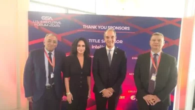  وزير الاتصالات