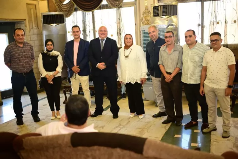 العاملين