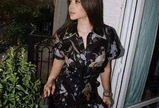 هنا الزاهد