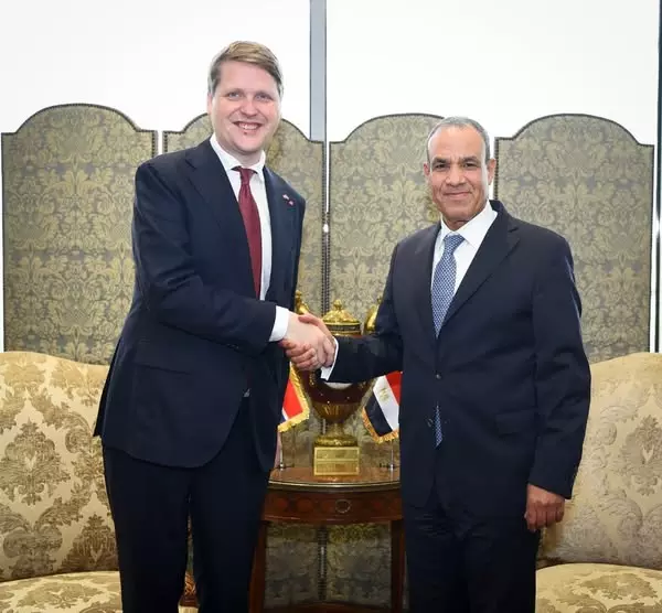 وزير الخارجية