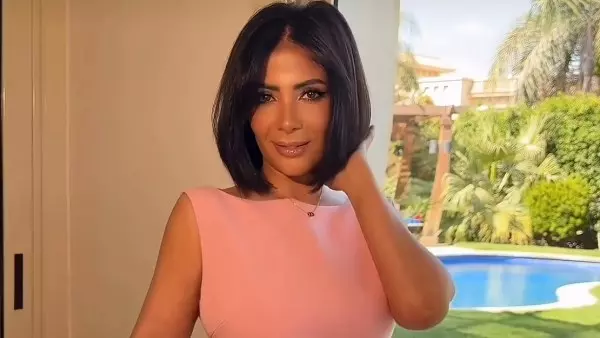 منى زكي