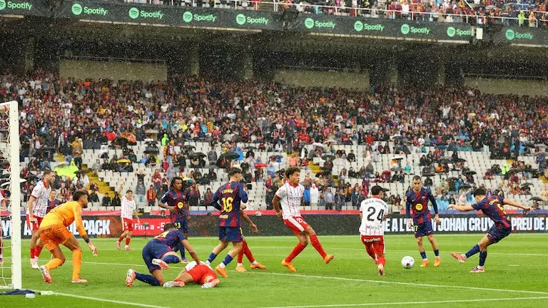 برشلونة
