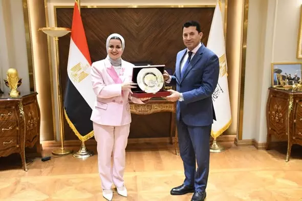 وزير الشباب والرياضة