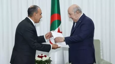  وزير الخارجية