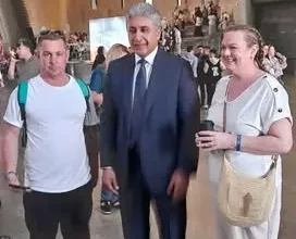 وزير السياحة والآثار