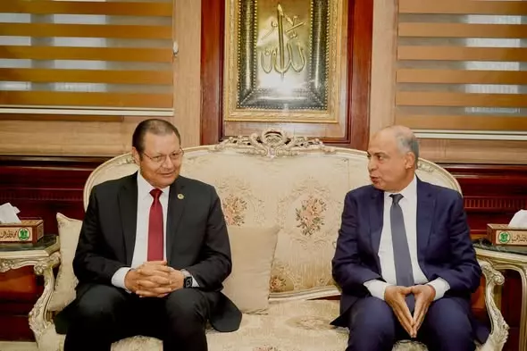 رئيس الاعتماد والرقابة الصحية