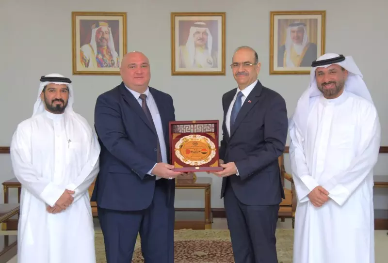 وزير الشئون القانونية البحريني