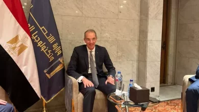 وزير الاتصالات