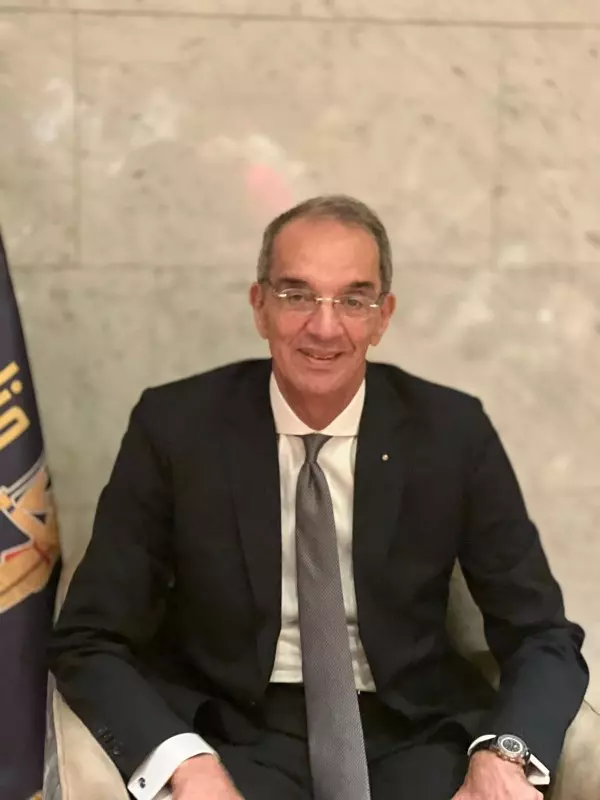 وزير الاتصالات