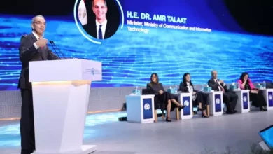 وزير الاتصالات