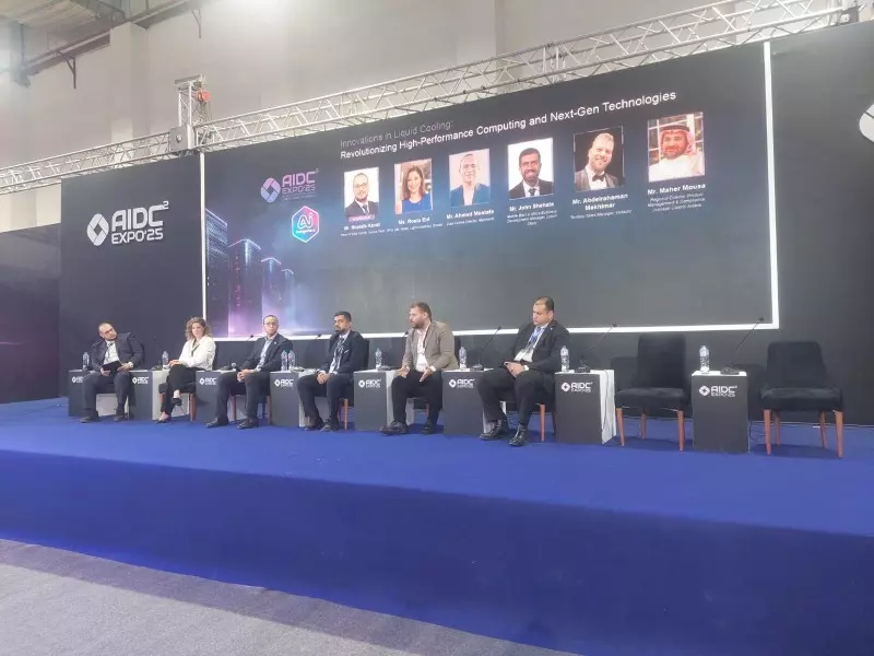 خبراء يرسمون