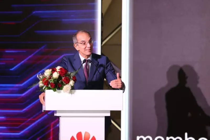 وزير الاتصالات