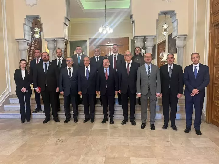 وزير الخارجية