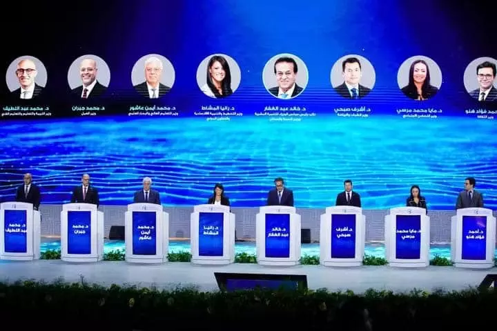 وزير الشباب والرياضة