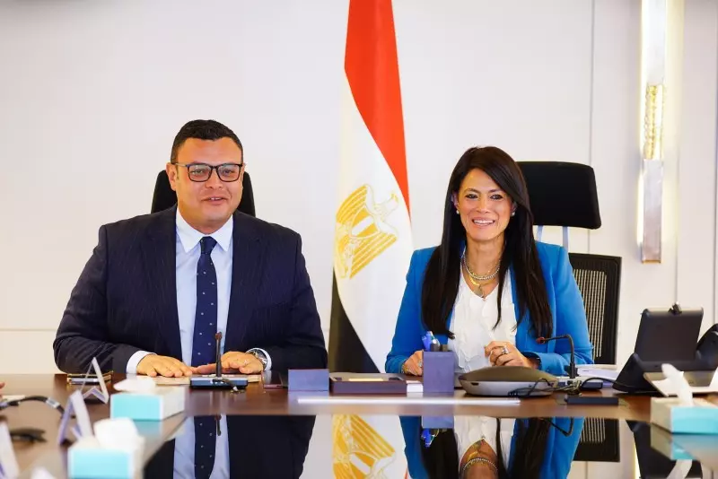 وزيرا التخطيط والتنمية والاسكان