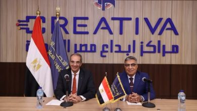  وزير الاتصالات