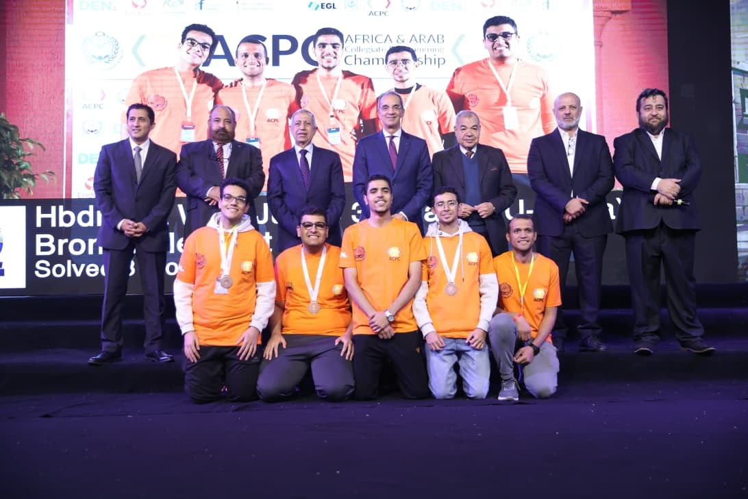 وزير الاتصالات