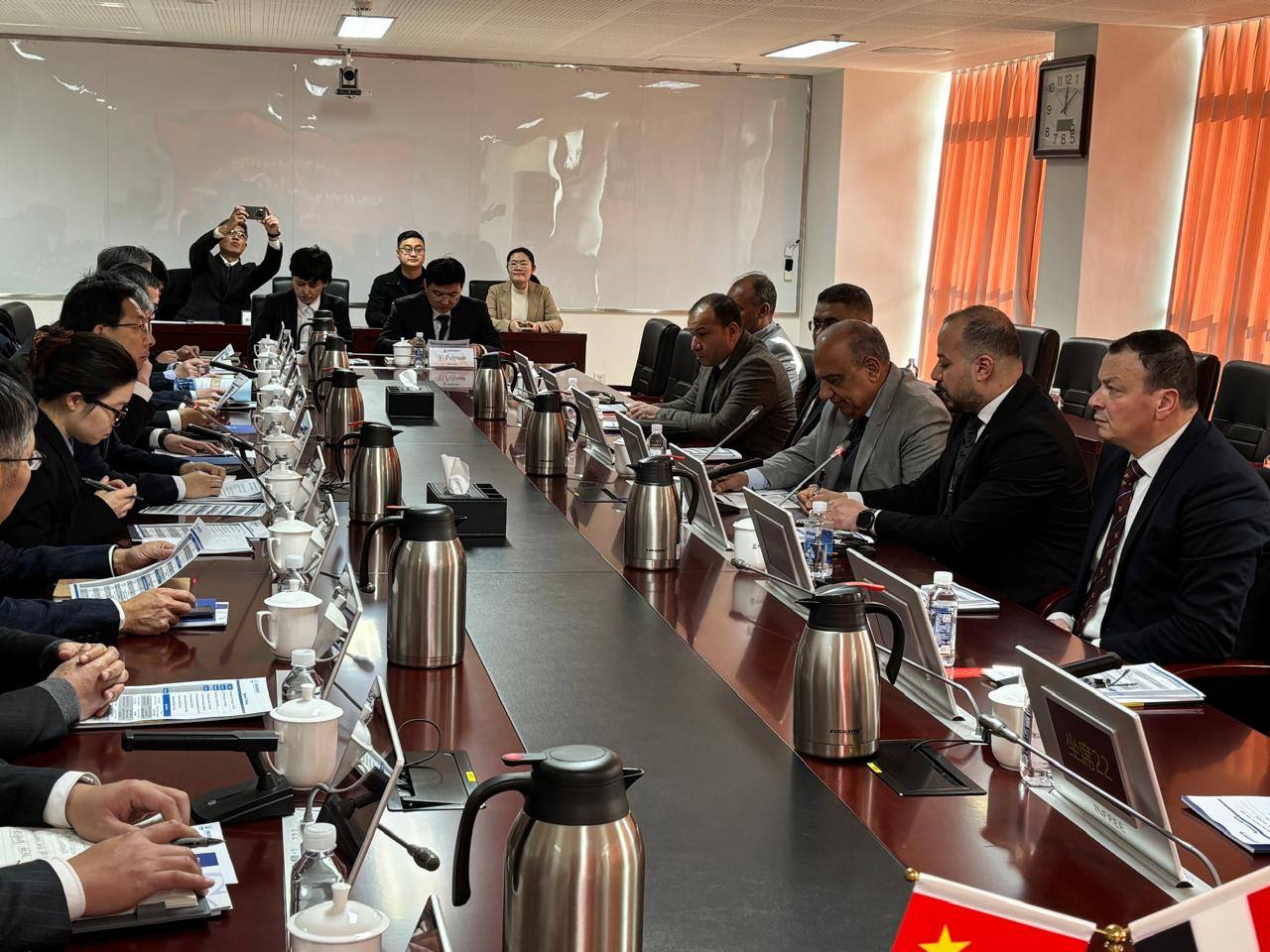 وزير الكهرباء 