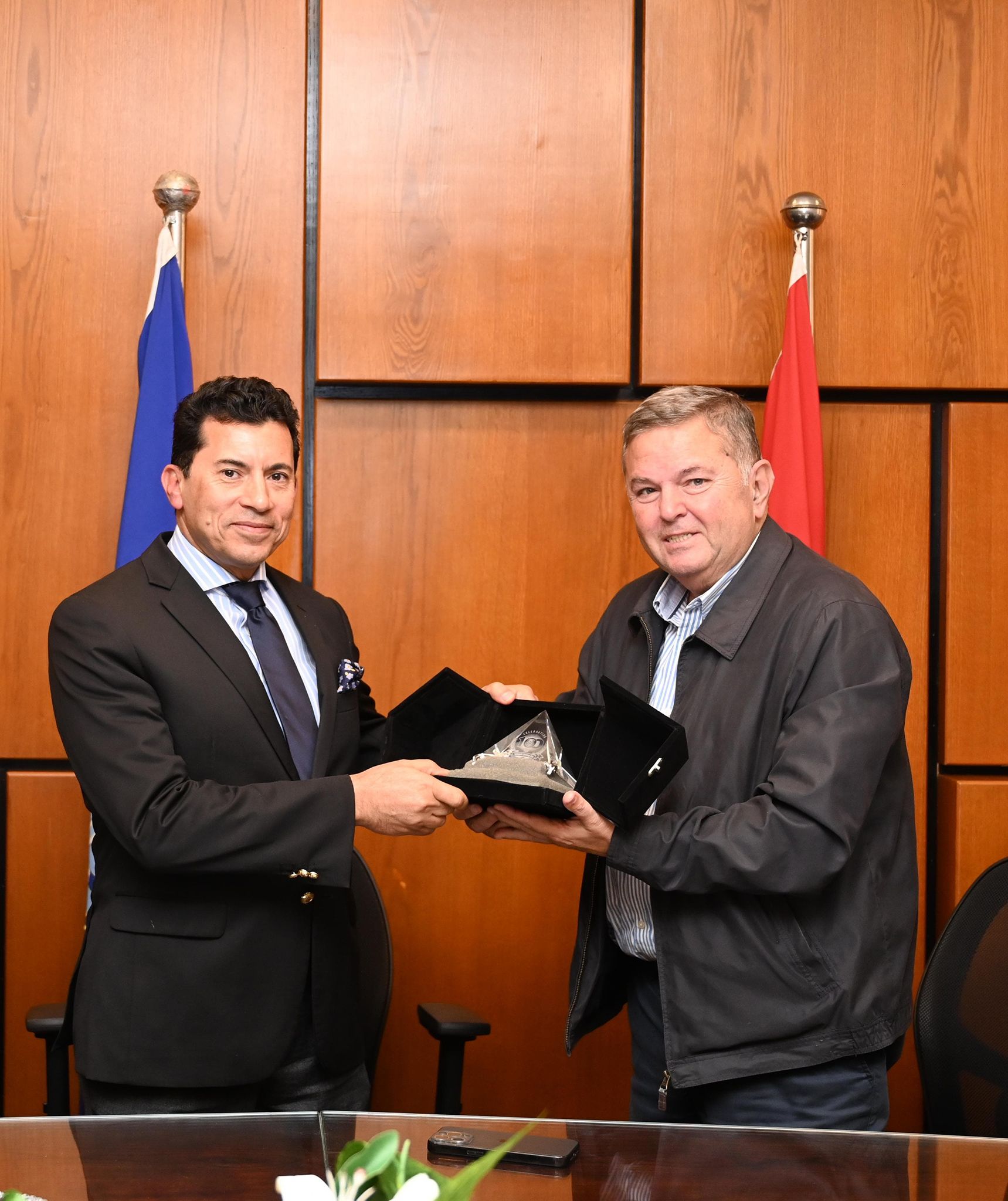 وزير الشباب والرياضة