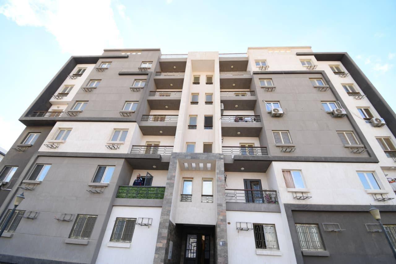 وزير الإسكان