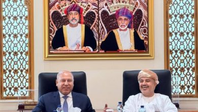  وزير الصناعة والنقل