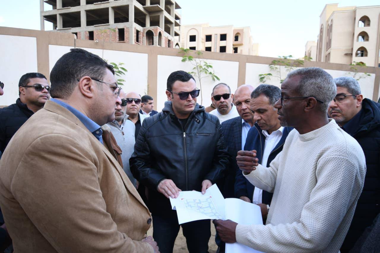 وزير الإسكان