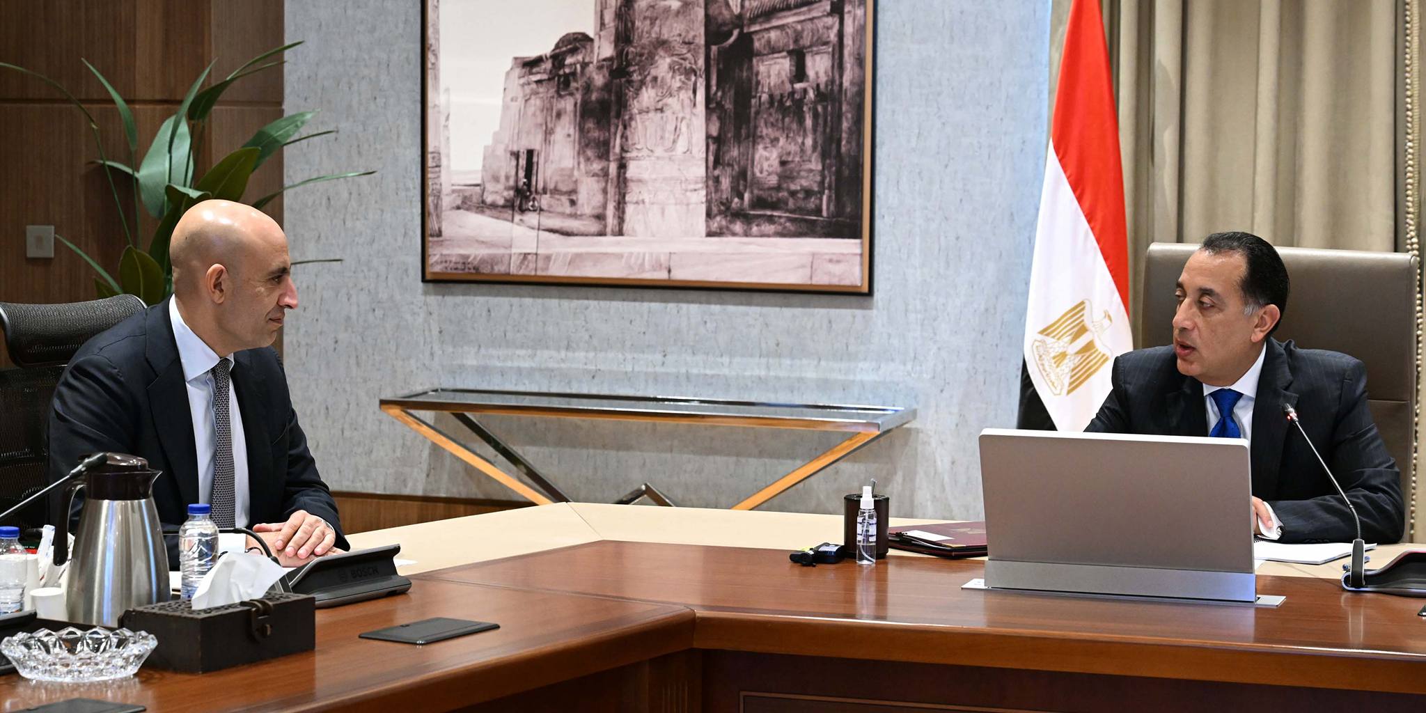 رئيس مجلس الوزراء