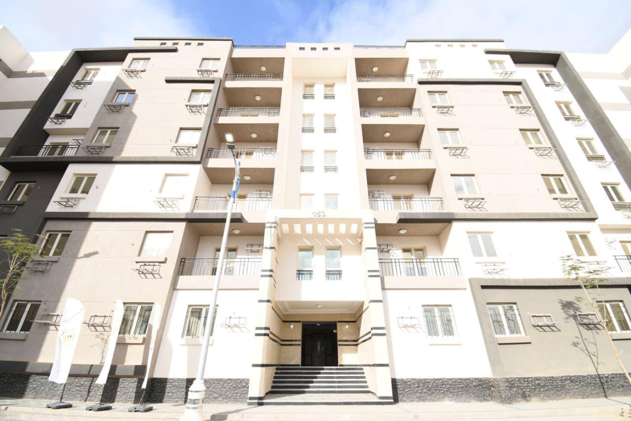 وزير الإسكان