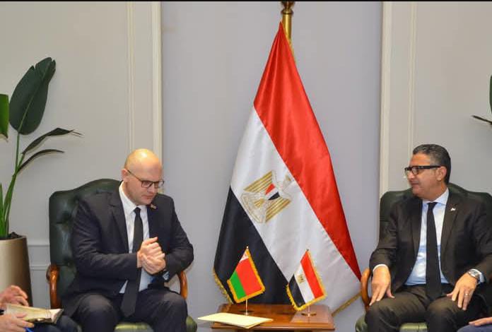 وزير التموين والتجارة