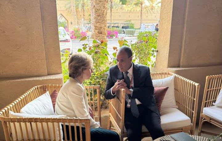 وزير الخارجية