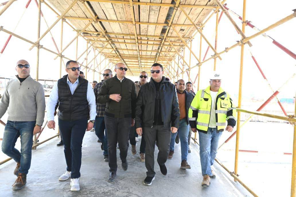 وزير الإسكان